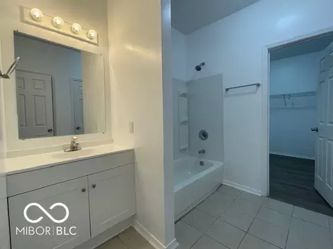 322 W Persimmon Ct, Bloomington, IN 47403 photo 9