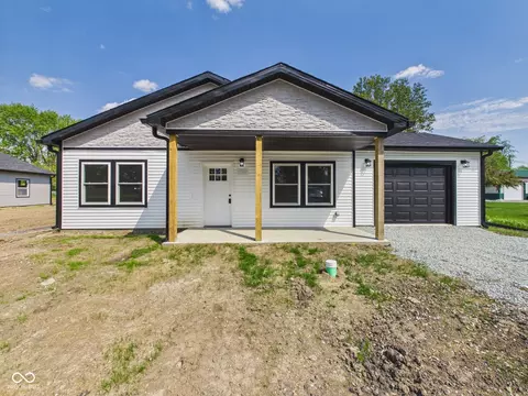 208 S Woodworth Ave, Frankton, IN 46044