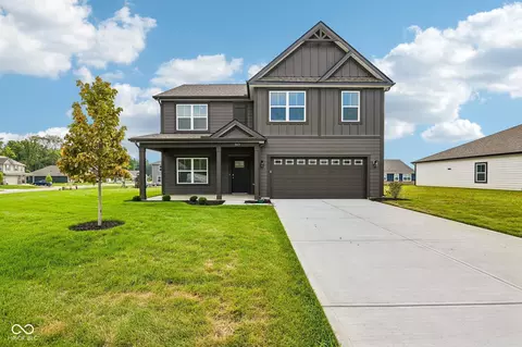 5623 Bluewing Creek Ln, Clayton, IN 46118