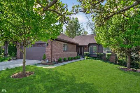 5263 Windridge Dr, Indianapolis, IN 46226