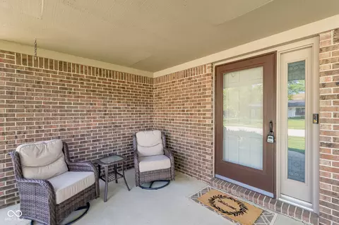 Exterior - 1733 Sycamore Dr, Plainfield, IN 46168 photo 6 of 17