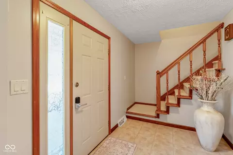 Entry Way - 1733 Sycamore Dr, Plainfield, IN 46168 photo 1 of 3