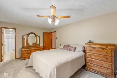 Bedroom - 1733 Sycamore Dr, Plainfield, IN 46168 photo 3 of 9