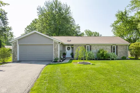 7833 White Dove Ct, Indianapolis, IN 46256