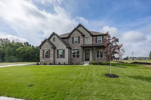 5591 Brook Hill Rd, Avon, IN 46123