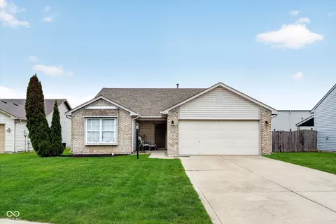 5639 Wood Hollow Dr, Indianapolis, IN 46239
