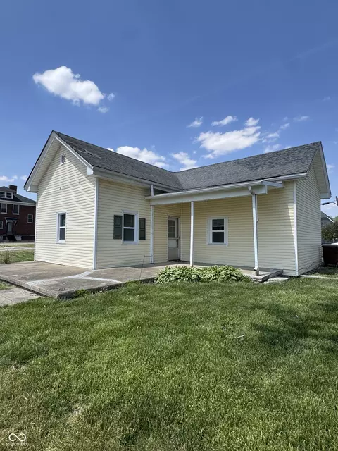 102 W Main St, Milroy, IN 46156