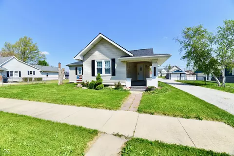 1316 S E St, Elwood, IN 46036