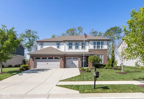 15562 Nettle Ln, Fishers, IN 46037