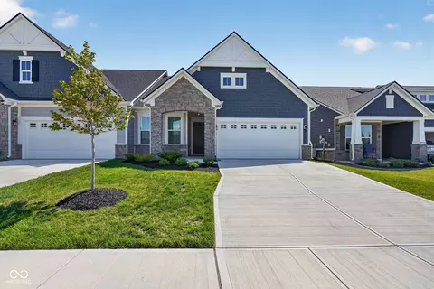 16942 Cole Evans Dr, Noblesville, IN 46060