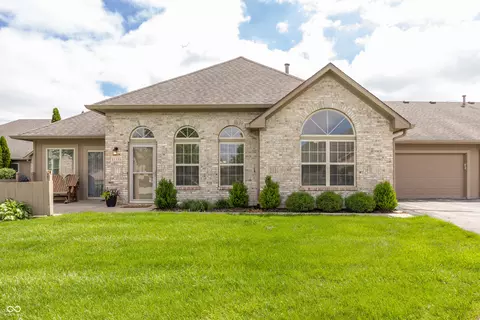 11251 Abington Pl, Fishers, IN 46038