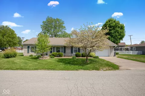 1330 Zelda St, Noblesville, IN 46060