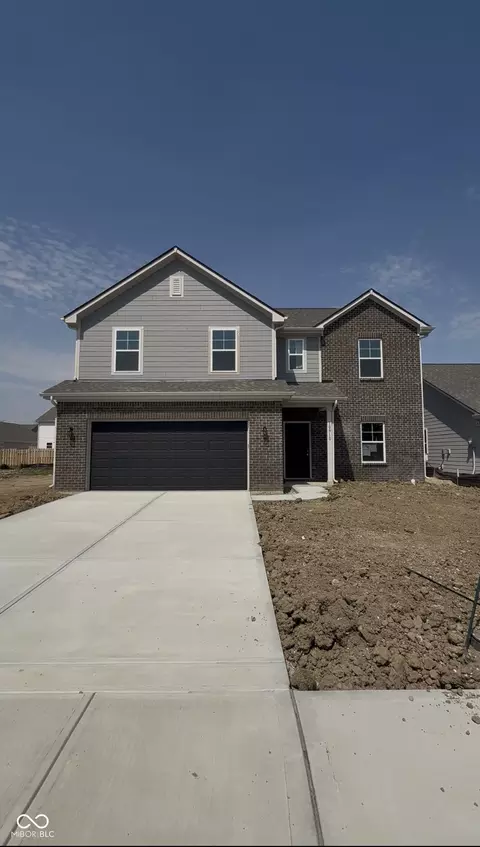 10910 Helmcrest Dr, Indianapolis, IN 46239