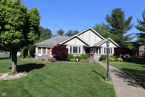 91 White Oak Dr, Batesville, IN 47006