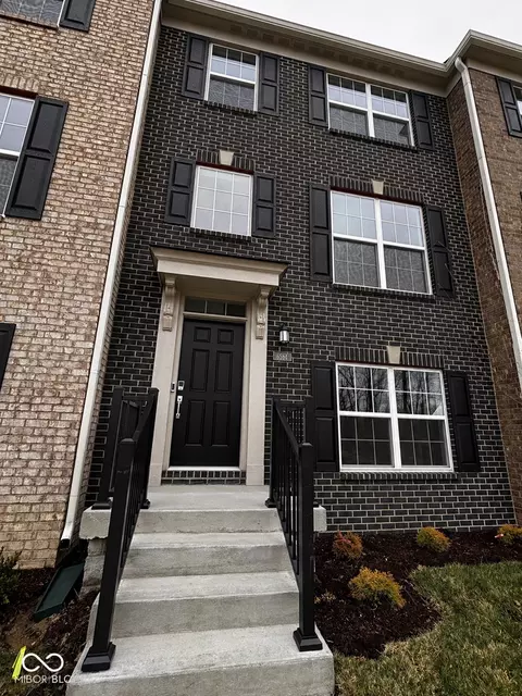 6465 Halsey Dr, Zionsville, IN 46077