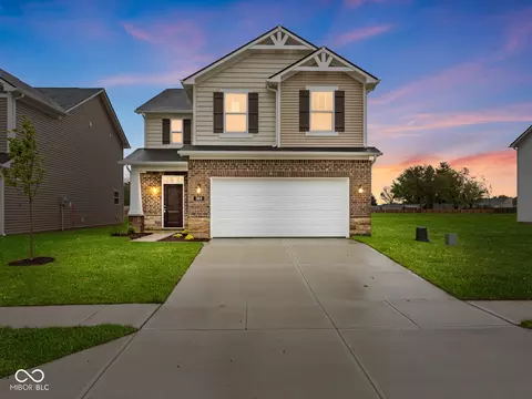 570 Plowman Dr, Shelbyville, IN 46176