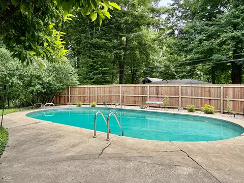 8901 Black Hawk Ln, Indianapolis, IN 46234