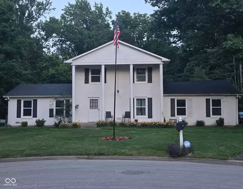 8901 Black Hawk Ln, Indianapolis, IN 46234