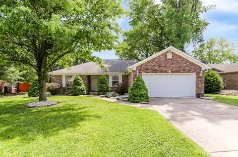 711 N Scott Dr, Greenwood, IN 46142