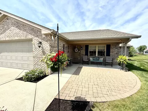 1806 Vidalia Ct, Greenwood, IN 46143