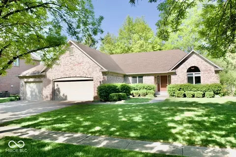 1456 Bent Tree Pl, Greenwood, IN 46143