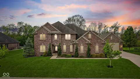 2418 Waterside Cir, Avon, IN 46123
