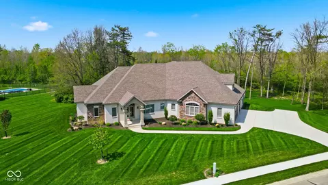 1501 N Legend Ct, Muncie, IN 47304