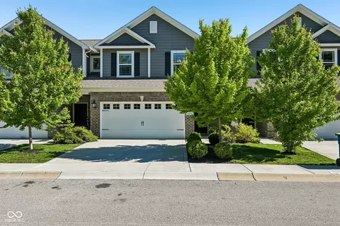 8294 Summit Peak Ave, Fishers, IN 46038