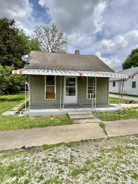 304 E Franklin St, Saint Paul, IN 47272
