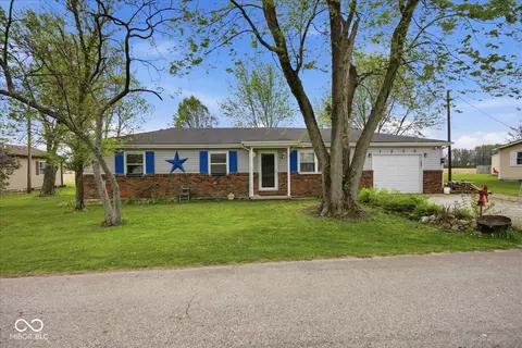 1225 E Hazelwood St S, Shelbyville, IN 46176
