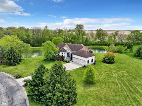 10165 Sanctuary Dr, Brownsburg, IN 46112