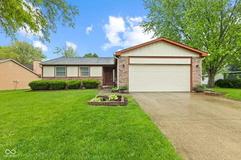 3727 Oil Creek Dr, Indianapolis, IN 46268