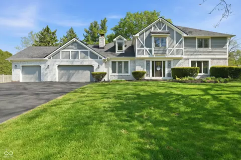 700 Round Ct, Zionsville, IN 46077