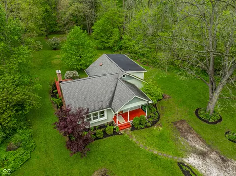 250 Westmont Ln E, Noblesville, IN 46062