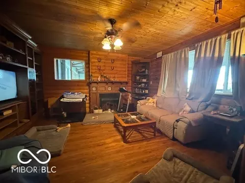 Living - 6077 S 200 E, Waldron, IN 46182 photo 2 of 3