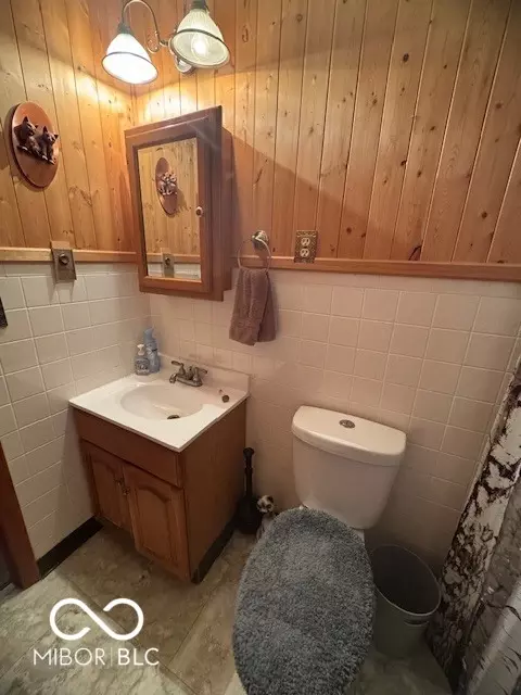 Bath - 6077 S 200 E, Waldron, IN 46182 photo 3 of 5