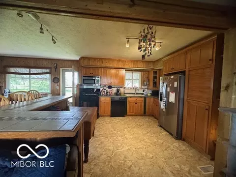 Kitchen - 6077 S 200 E, Waldron, IN 46182 photo 7 of 7
