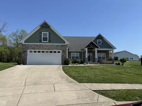 35 Downing Dr, Trafalgar, IN 46181