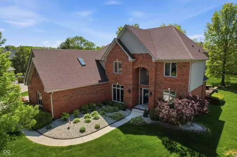 1240 Eagle View Ct, Greenwood, IN 46143