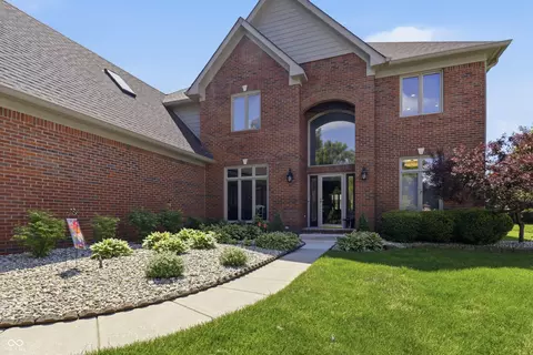 1240 Eagle View Ct, Greenwood, IN 46143