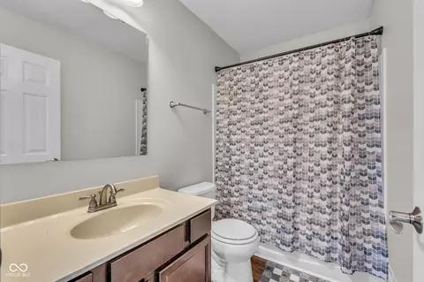 Bath - 2805 Solidago Dr, Plainfield, IN 46168 photo 2 of 2