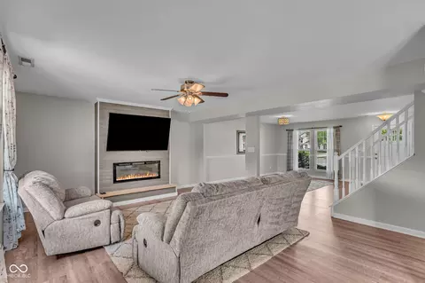 Living - 2805 Solidago Dr, Plainfield, IN 46168 photo 1 of 2