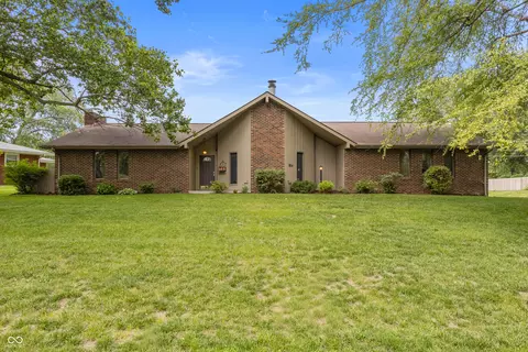 804 W 8th St, Seymour, IN 47274