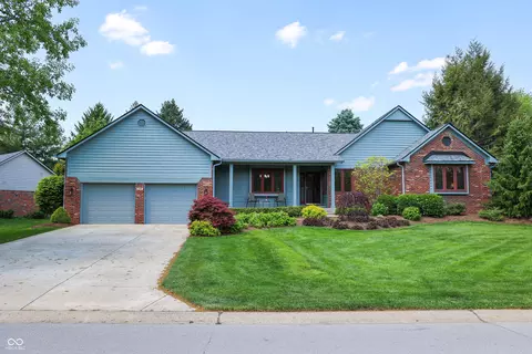 298 Lake Dr, Greenwood, IN 46142