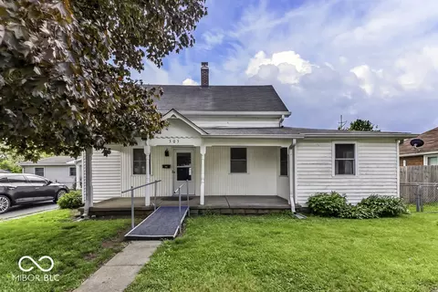 305 St Clair St, Mooresville, IN 46158