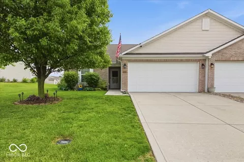 6429 Emerald Springs Dr, Indianapolis, IN 46221