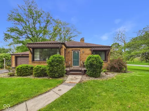 1017 Dresser Dr, Anderson, IN 46011