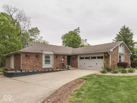 504 Oak Boulevard South Dr, Greenfield, IN 46140