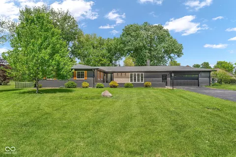 2041 Fairway Dr, Greencastle, IN 46135