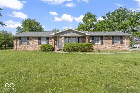 9967 N County Road 800 W, Daleville, IN 47334